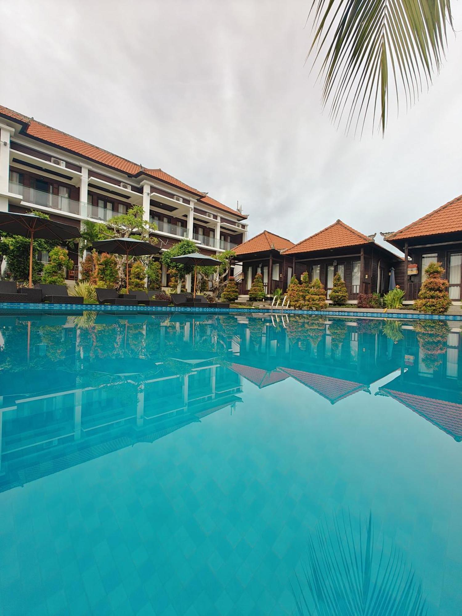 Nusa Sedayu Hotel By Ocean View Batununggul Экстерьер фото