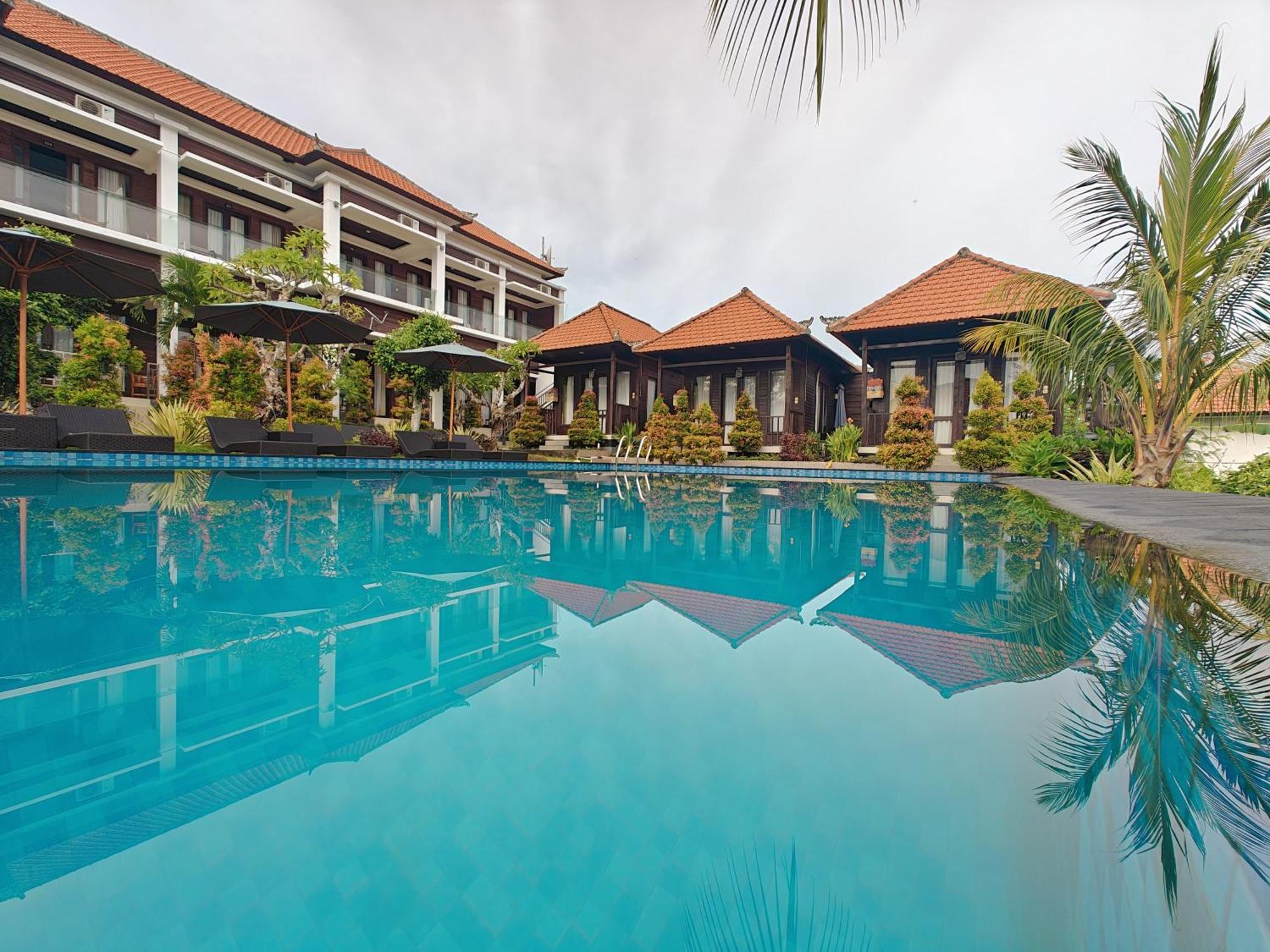 Nusa Sedayu Hotel By Ocean View Batununggul Экстерьер фото