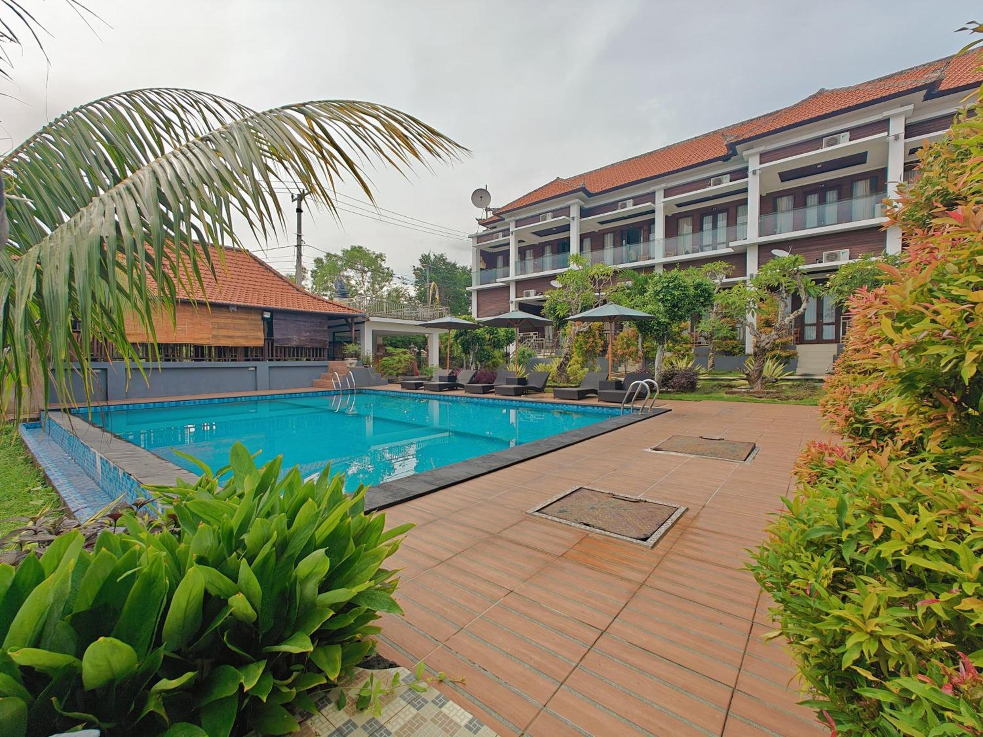 Nusa Sedayu Hotel By Ocean View Batununggul Экстерьер фото