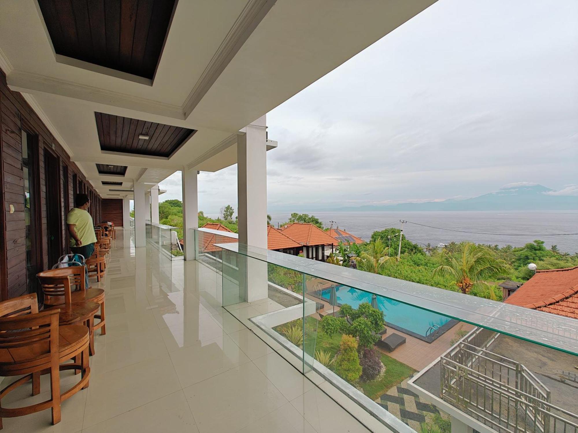 Nusa Sedayu Hotel By Ocean View Batununggul Экстерьер фото