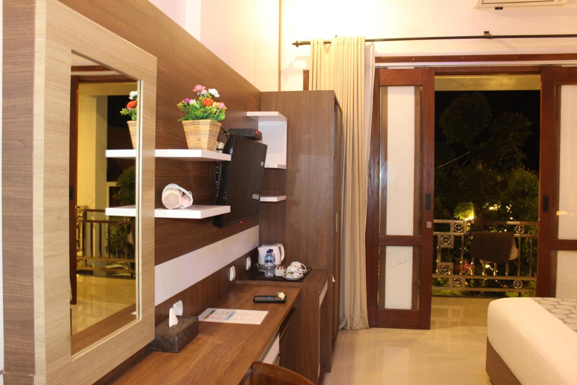 Nusa Sedayu Hotel By Ocean View Batununggul Экстерьер фото