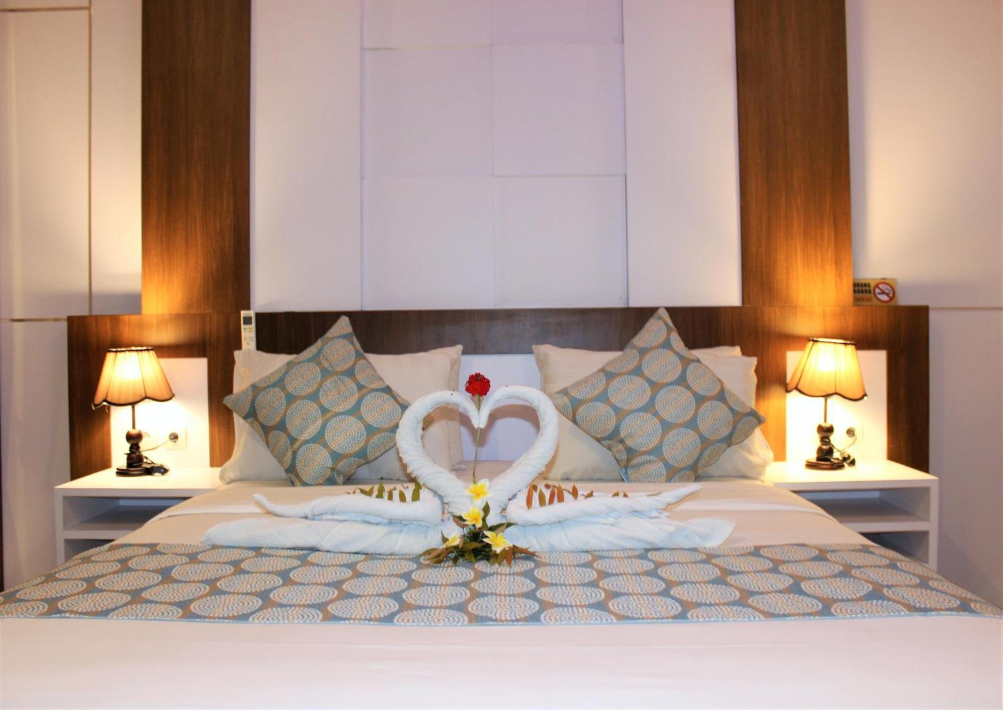 Nusa Sedayu Hotel By Ocean View Batununggul Экстерьер фото
