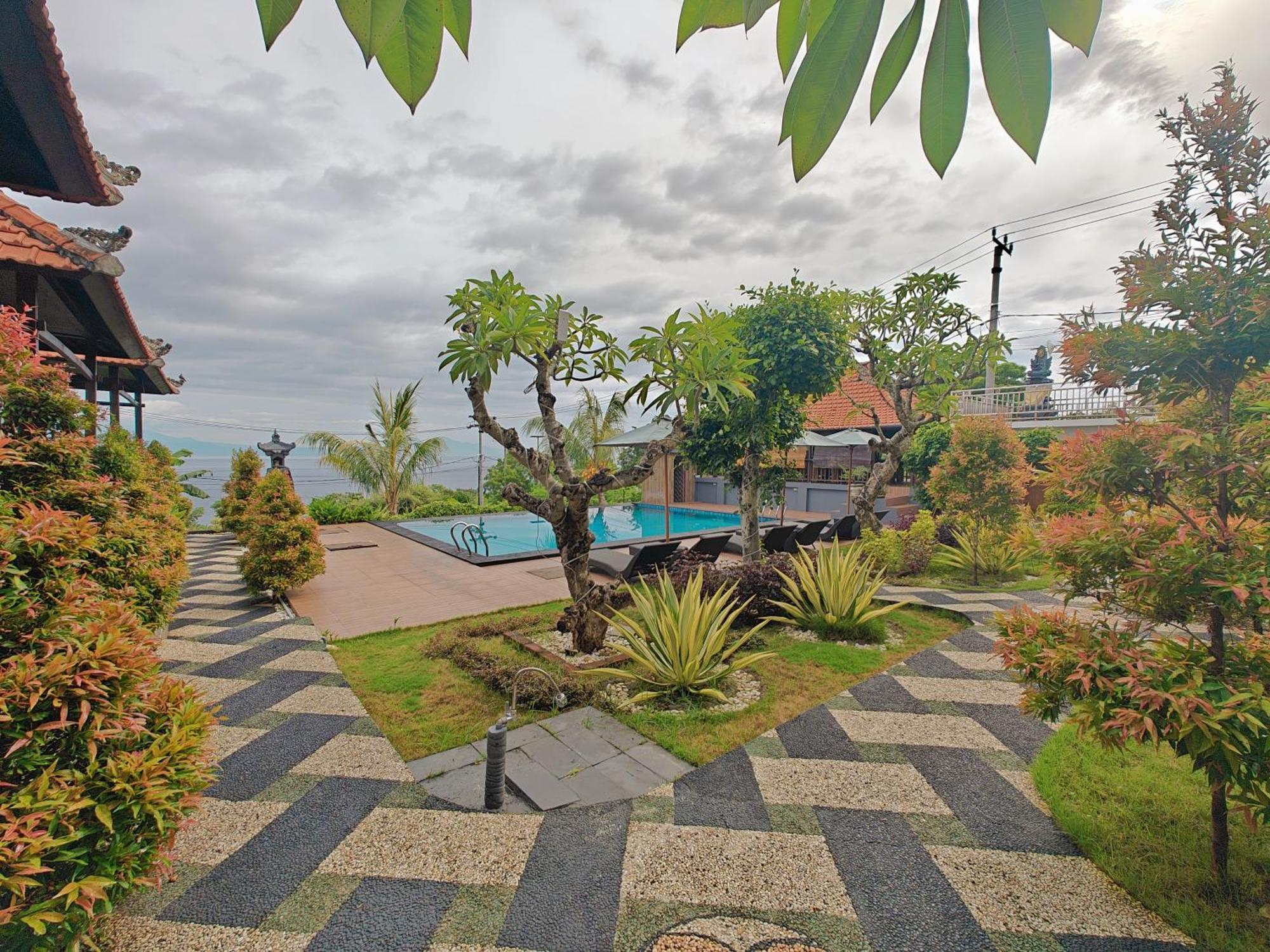 Nusa Sedayu Hotel By Ocean View Batununggul Экстерьер фото