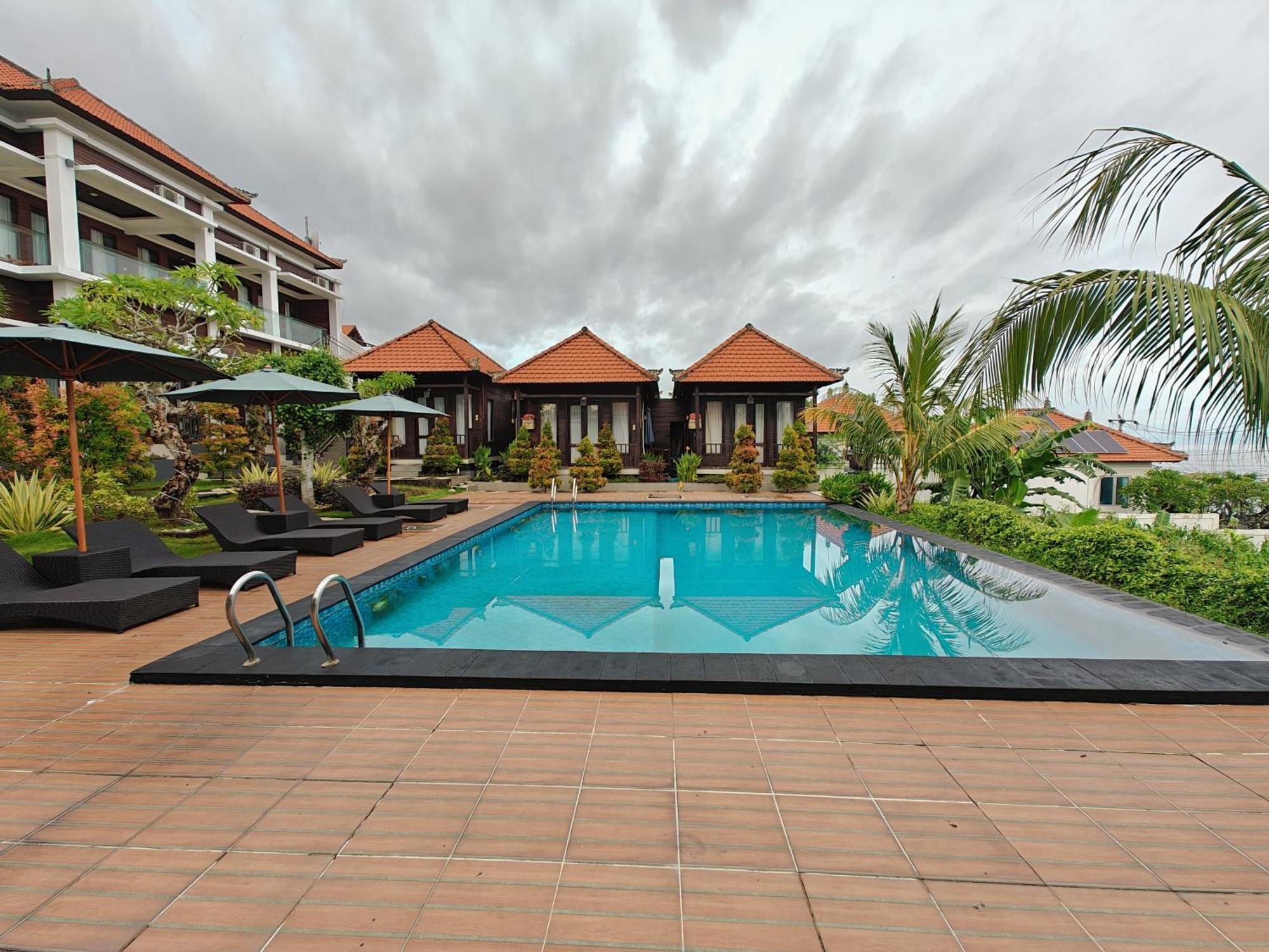 Nusa Sedayu Hotel By Ocean View Batununggul Экстерьер фото